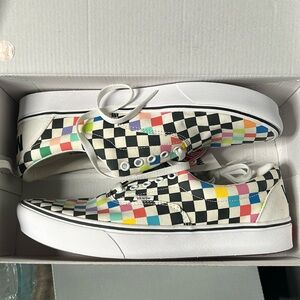 Vans x MoMA ComfyCush Colorful Checkerboard Limited Edition Sneakers Men’s 10.5